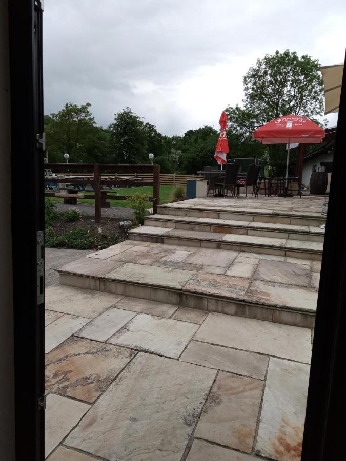The Rock Bar B&B Kilkenny Exterior foto